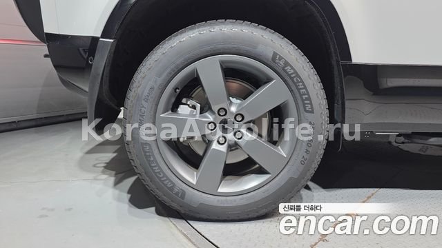 Land Rover Defender L663 110 D300 2026