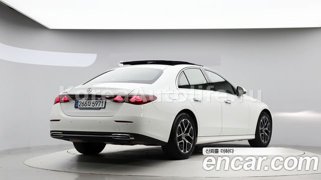 Mercedes-Benz E-класс W214 E200 2024