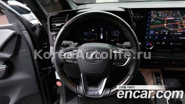 Lexus LM 2gen 500h Royal 2025