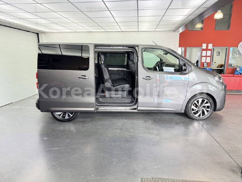 Citroën SpaceTourer Spacetourer e Shine 2022