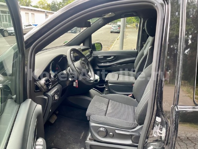Mercedes-Benz V 300 d 4MATIC 2024