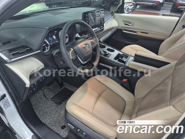 Toyota Sienna 4gen 2.5 Hybrid 2022