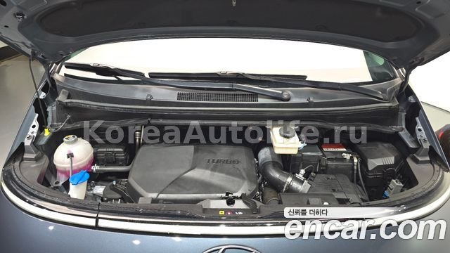 Hyundai Staria 4WD Lounge 9-Seater 2023