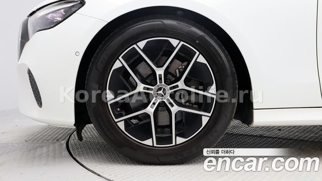 Mercedes-Benz E-класс W214 E200 2024