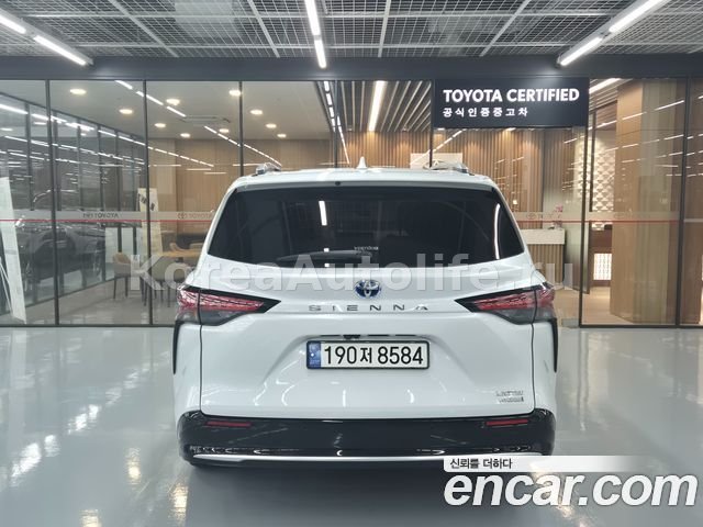 Toyota Sienna 4gen 2.5 Hybrid 2022