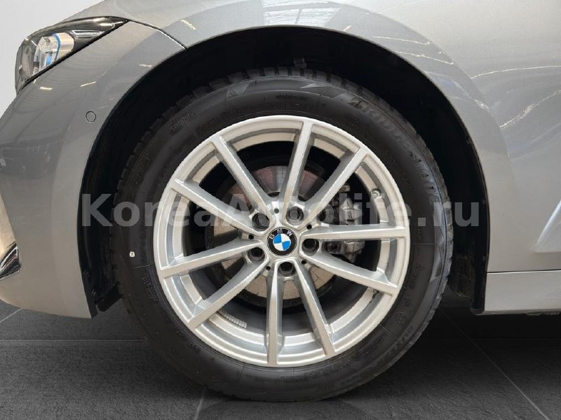 BMW 318 i Touring M 2025